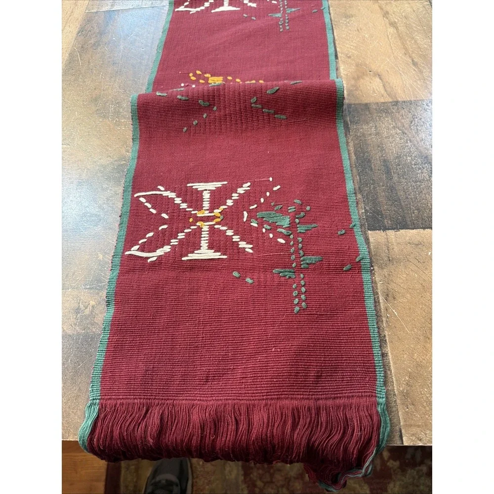 Vintage Christmas Woven Folk Art Table Runner Red‎ Green Poinsettia Candle 9x74